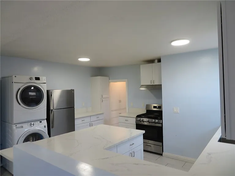 3923 S South Normandie Ave — Photo 6