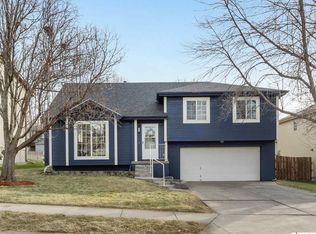 17667 Jacobs St, Omaha, NE 68135