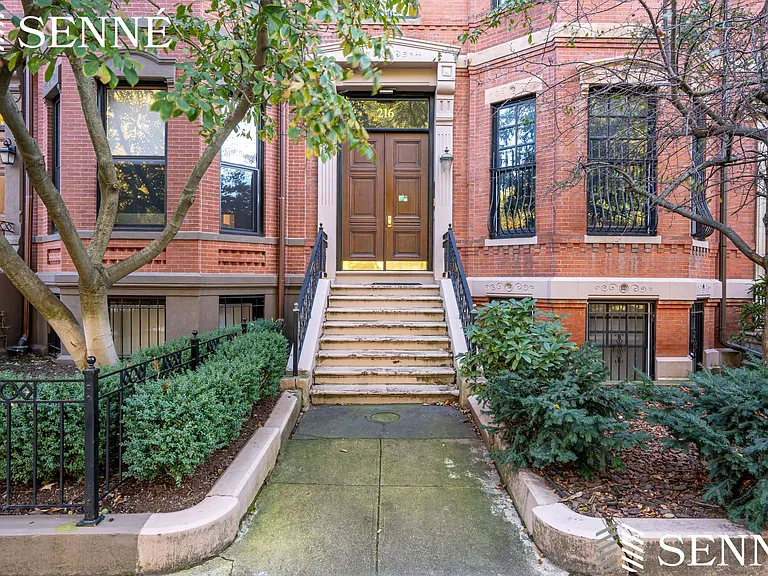 216-218 Commonwealth Ave #4 — Photo 20