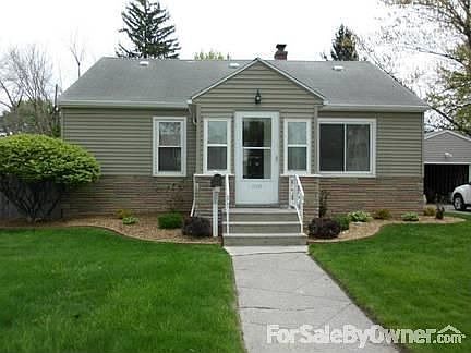 View from the Road
						:
						Cute bungalow, completely updated and ready to move in.