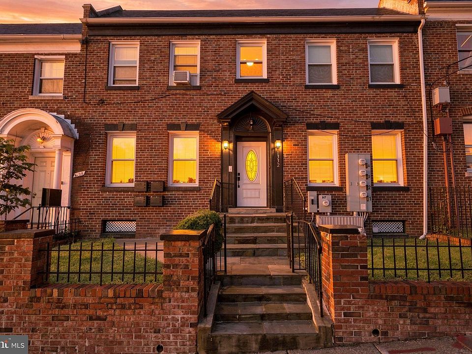 1st image of 1332 Adams St NE