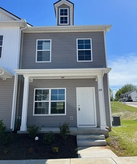 218 Tara Ct — Photo 1