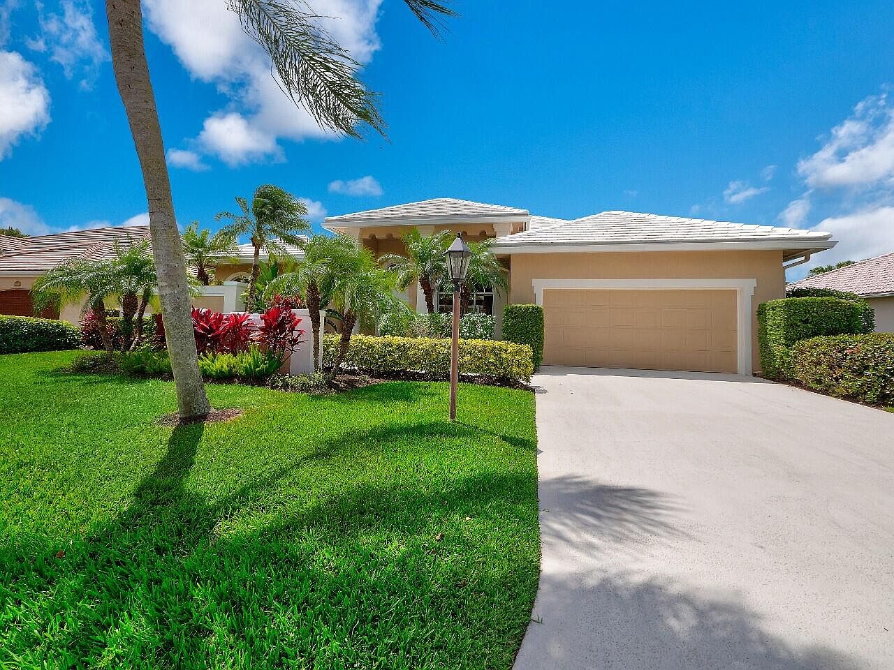 23 Windward Isle, Palm Beach Gardens, FL 33418 Zillow