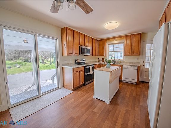 5th image of 2667 White Chapel Rd
