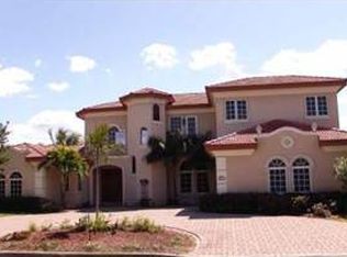 1221 Pine Point Rd, Riviera Beach, FL 33404