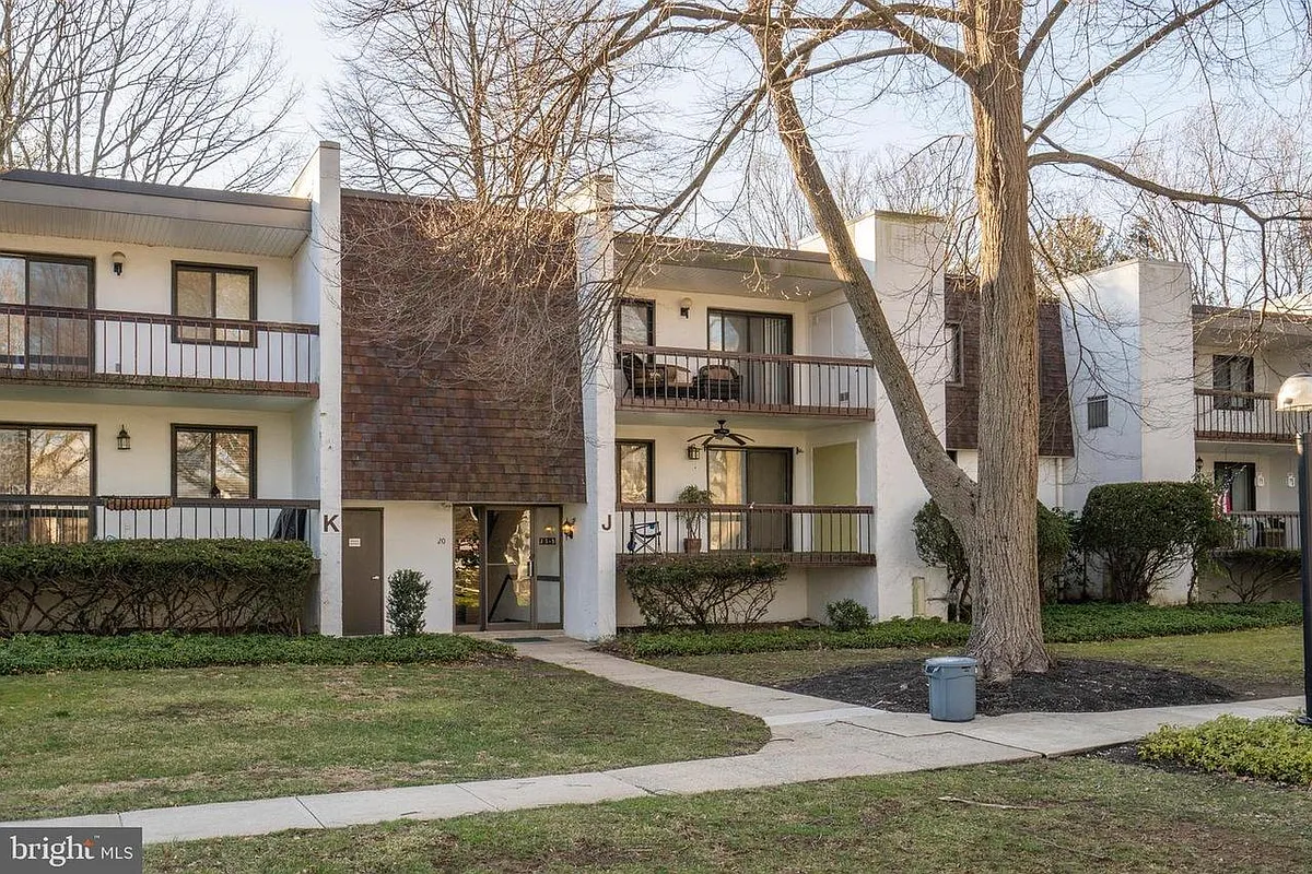 Building Photo - 20 Dougherty Blvd #J3