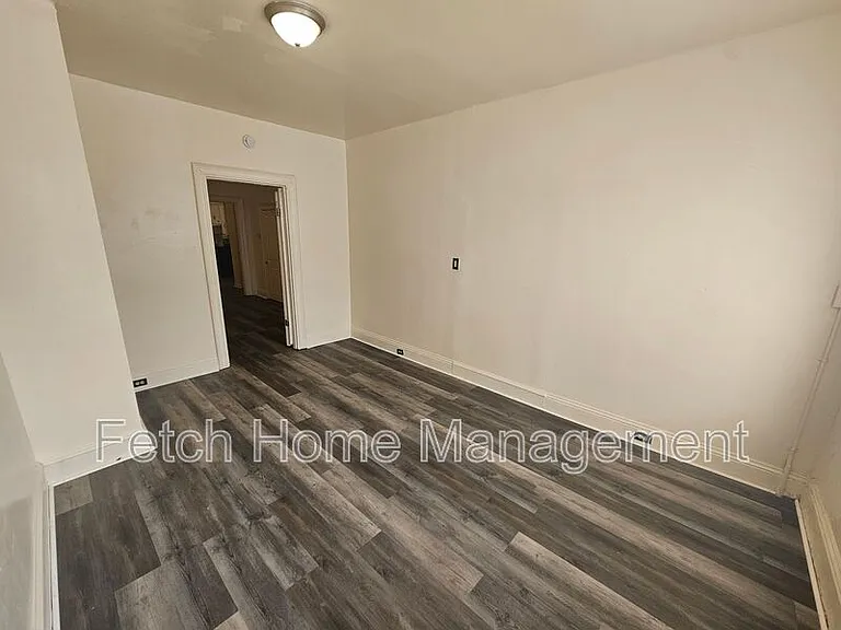 569 W Philadelphia St #1 — Photo 12