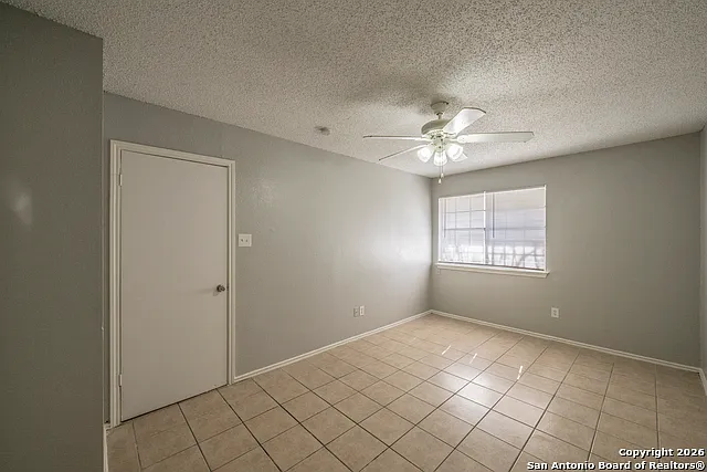 7524 Oak Chase — Photo 25