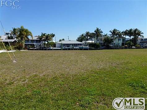 1st image of 2324 Sapodilla Ln