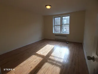 Rented by Sterea Agency