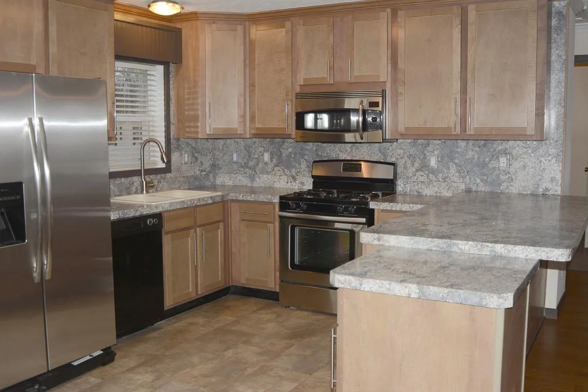 3 bed, 1120 sqft, $1,100 — Photo 4