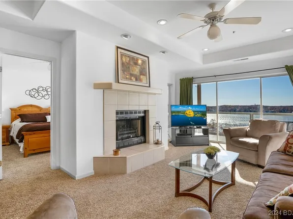 116 Emerald Bay Dr #1A, Lake Ozark, MO 65049