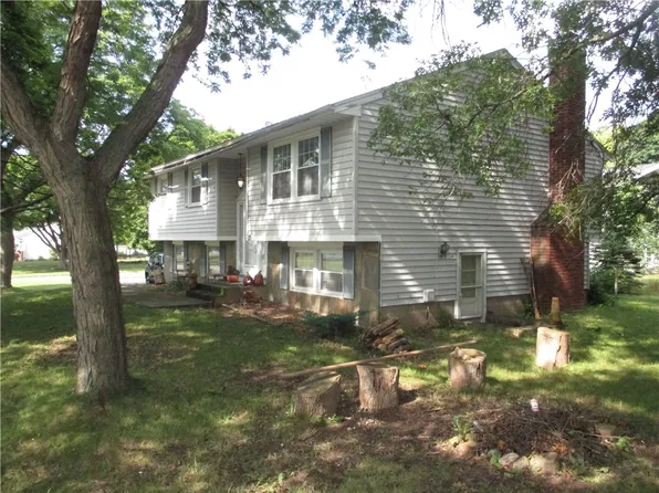 55 Centerwood Dr, Rochester, NY 14616
