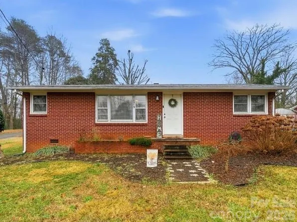 1519 N Frye Ave, Newton, NC 28658