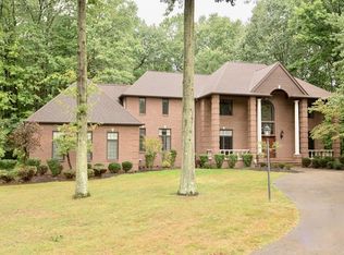 500 Anderwood Dr, Hermitage, PA 16148