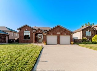 1429 Oakwood Ave, Lakeshore, ON N8L0S4