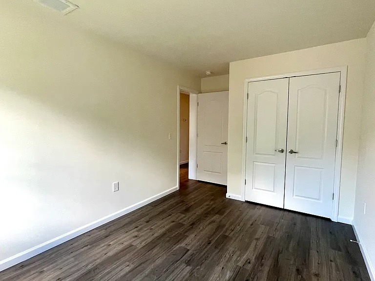 18 Goshen Rd — Photo 15