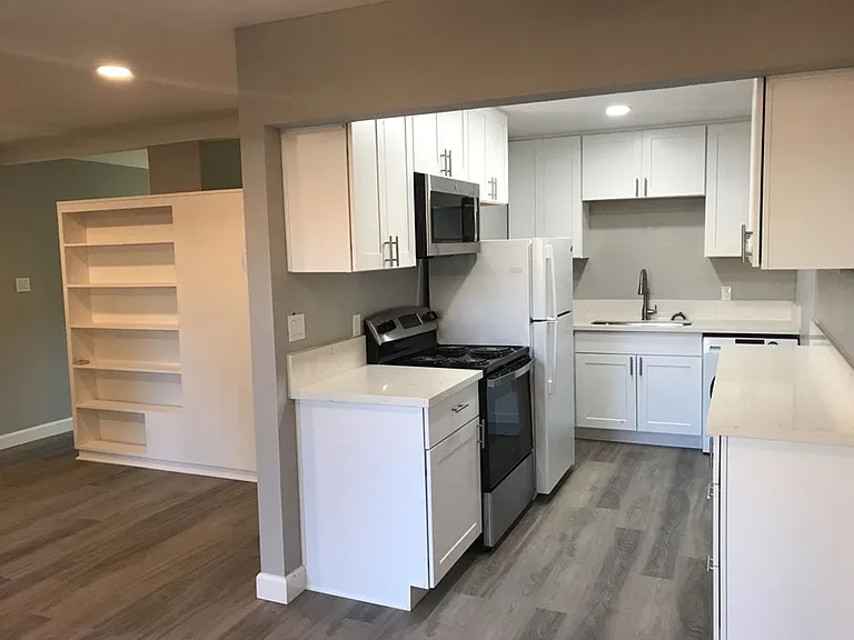 828 D St — Photo 3