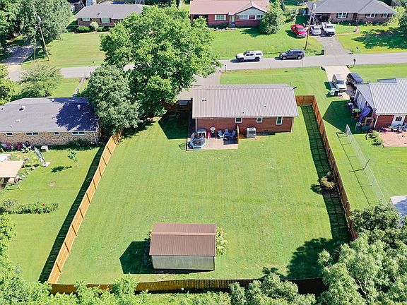 5th image of 111 Oak Dr