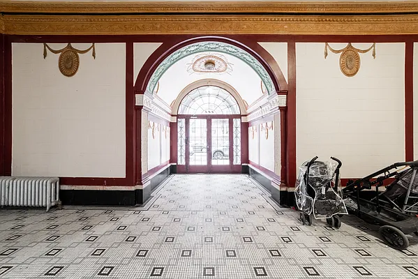 Rented by A & R Realty LLC | media 8