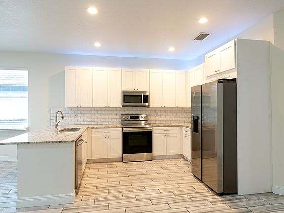 4th image of 2029 E New Orleans Ave