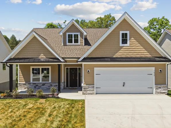 1632 Green Meadows Ln, Lenoir City, TN 37771