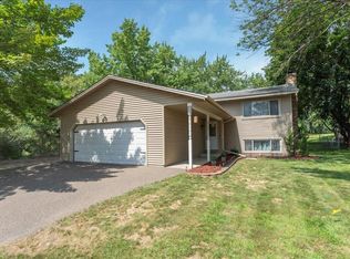 899 123rd Ln NW, Coon Rapids, MN 55448