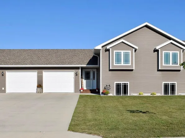 2010 Washington Ave, Thief River Falls, MN 56701