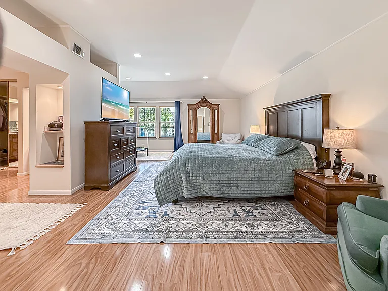 2111 Peak Pl — Photo 30