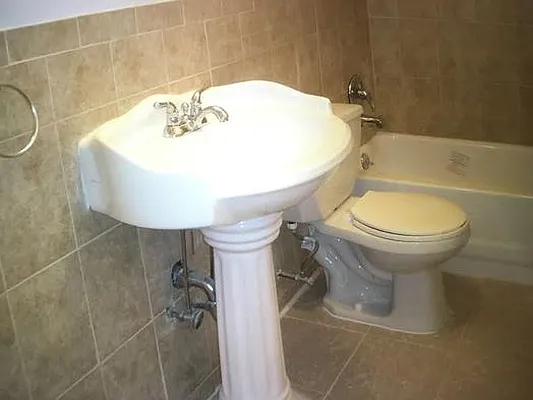 Rented by Axxess Realty Group | media 8