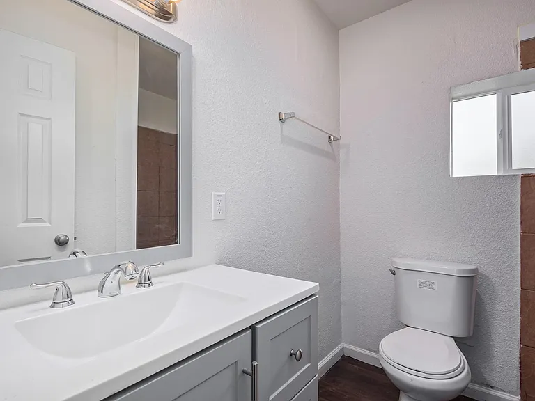 1802 N 26th Pl — Photo 10