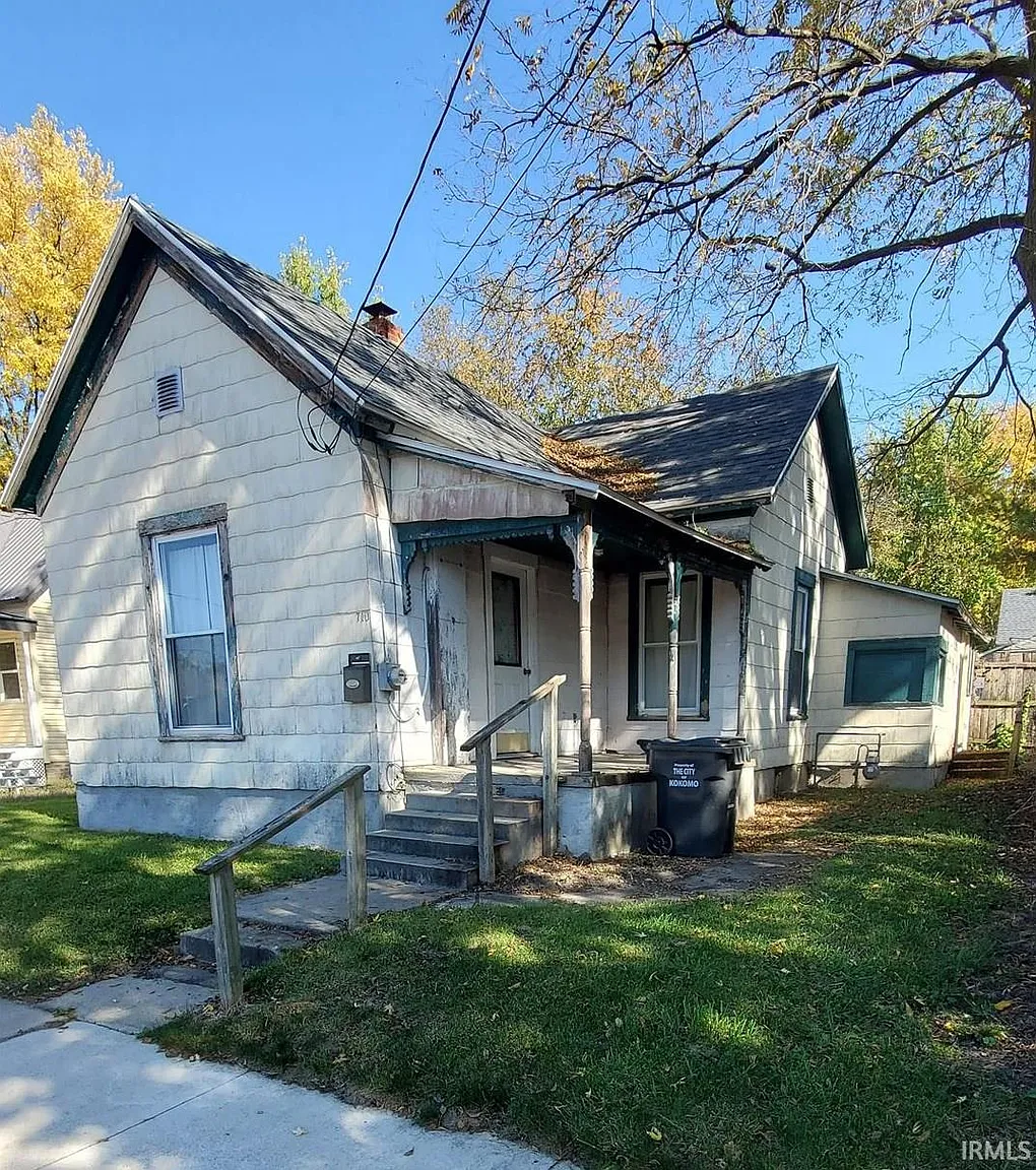 710 N Lindsay St photo 1