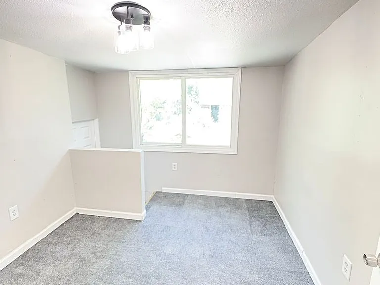 2817 N Erie St — Photo 14
