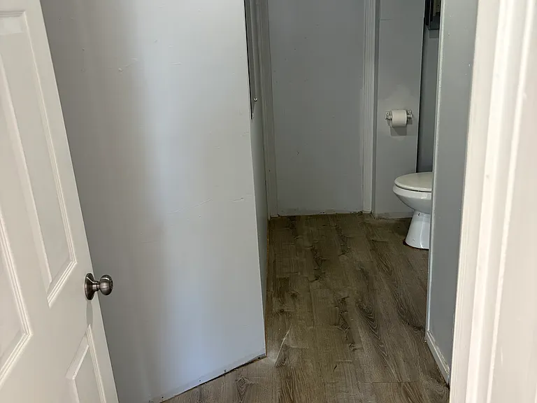 2 Chase Ave #1L — Photo 10