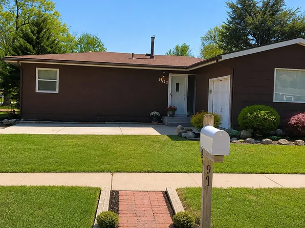 901 N Wilbur Ln, Wichita, KS 67212