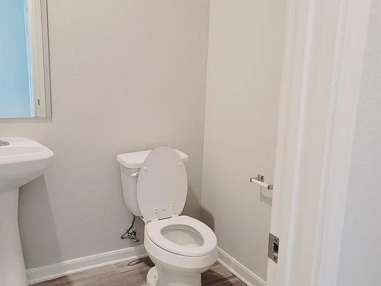 1912 Liam Dr — Photo 13