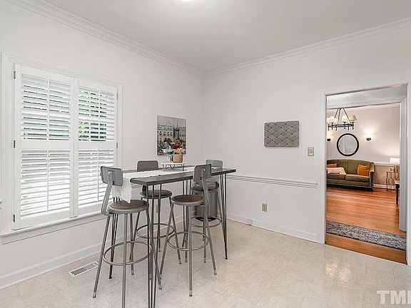 Eat in kitchen with pantry.