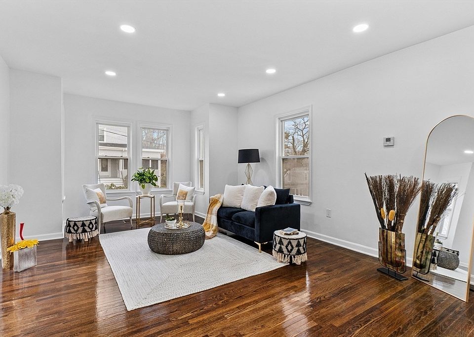 40 Rockdale Ave, Lynn, MA 01904 Zillow