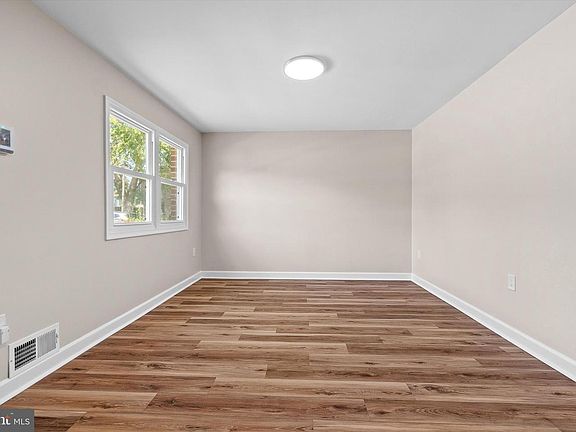 5th image of 2506 Sedgewick Pl