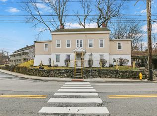 203 School St, Putnam, CT 06260