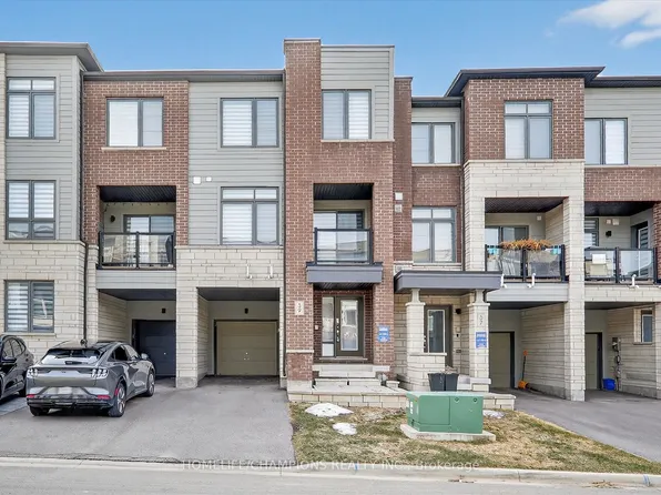 39 Delano Way S, Newmarket, ON L3X 0L4