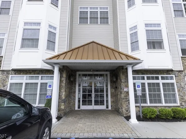102 E Elizabeth Ave, Linden City, NJ 07036
