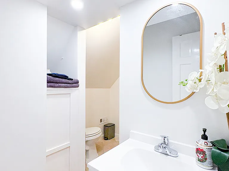 87 Stephen St #1C — Photo 45