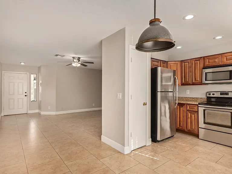 6521 W Pomo St — Photo 4