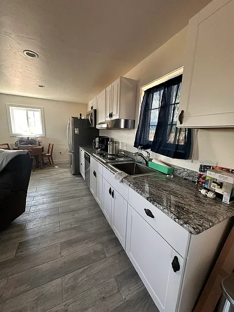 1 bed, 731 sqft, $1,400 — Photo 3