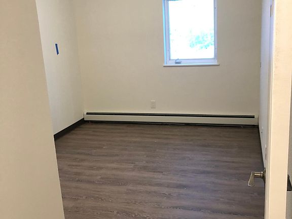5th image of 2387 Badger Rd #3