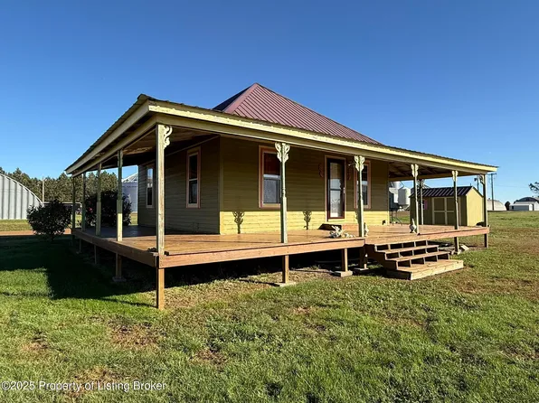 7203 92nd Ave SW, Mott, ND 58646