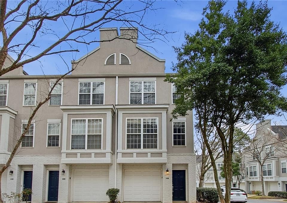 1st image of 1138 Village Ct SE