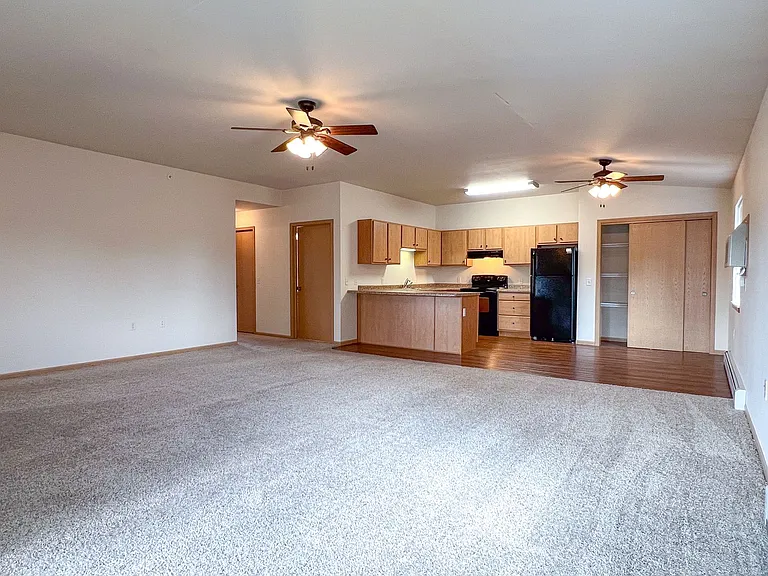 1201 N Memorial Drive 2401 Semling Dr — Photo 7