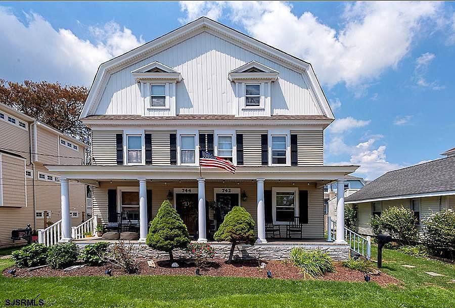 1st image of 742 Moore Ave #744